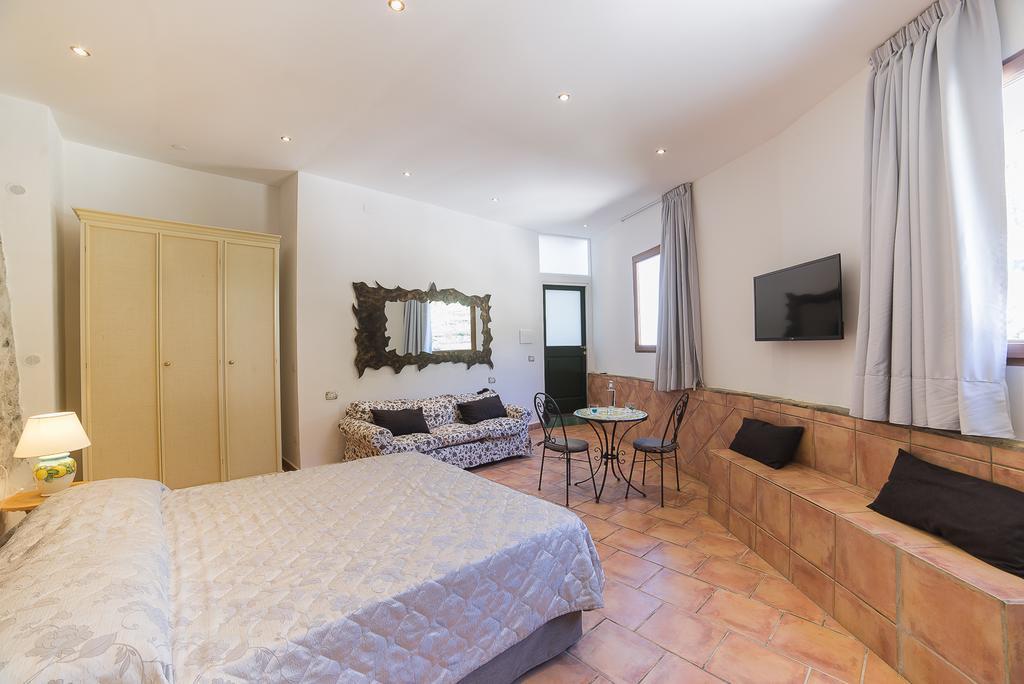 Montagnella Relax Bed & Breakfast Maiori Bagian luar foto