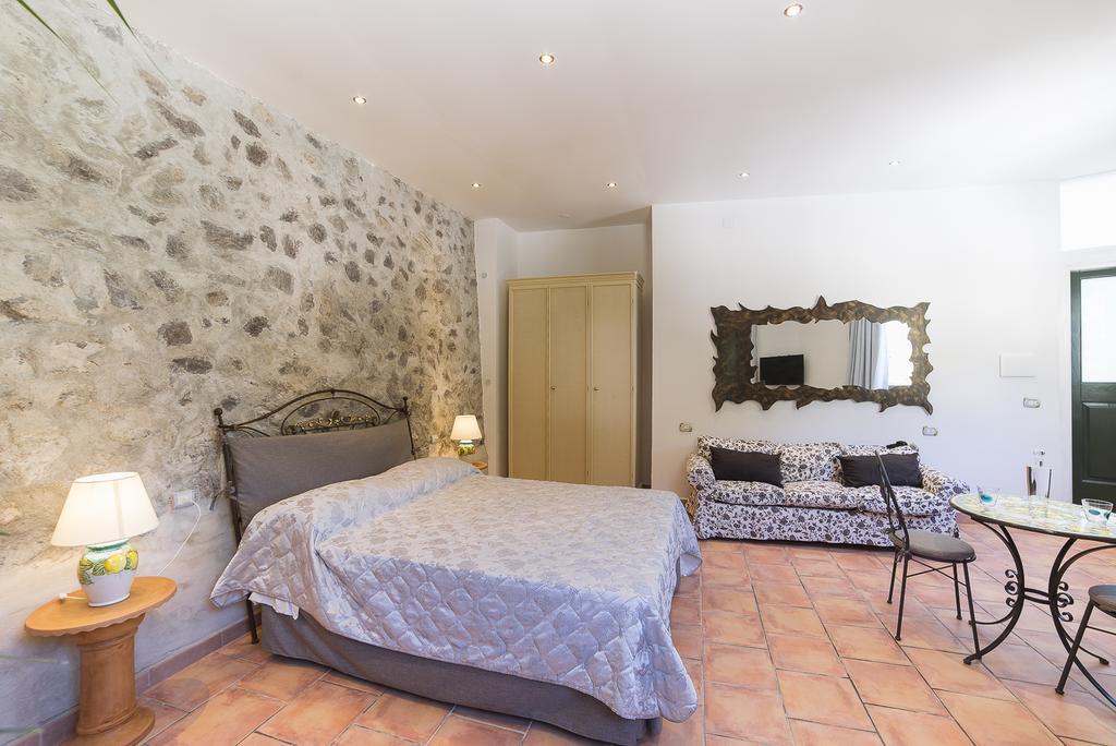 Montagnella Relax Bed & Breakfast Maiori Bagian luar foto