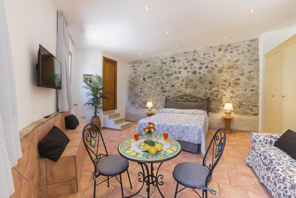 Montagnella Relax Bed & Breakfast Maiori Bagian luar foto