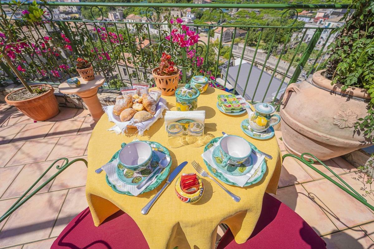 Montagnella Relax Bed & Breakfast Maiori Bagian luar foto