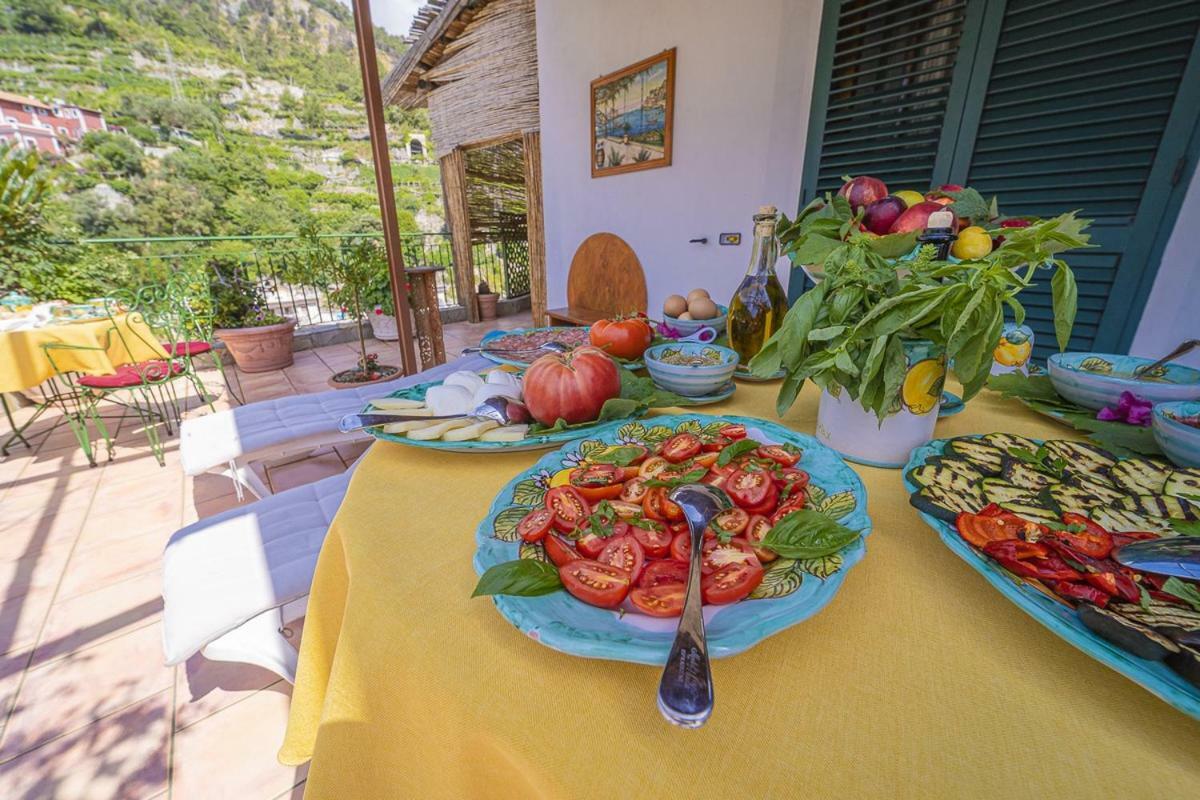 Montagnella Relax Bed & Breakfast Maiori Bagian luar foto
