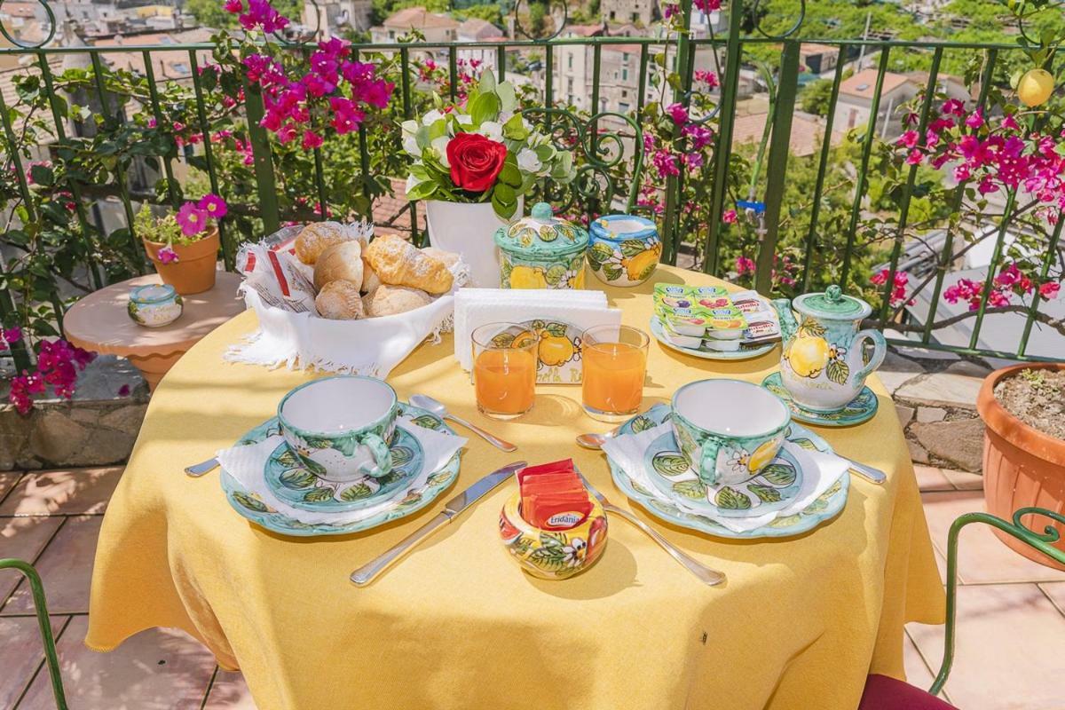 Montagnella Relax Bed & Breakfast Maiori Bagian luar foto