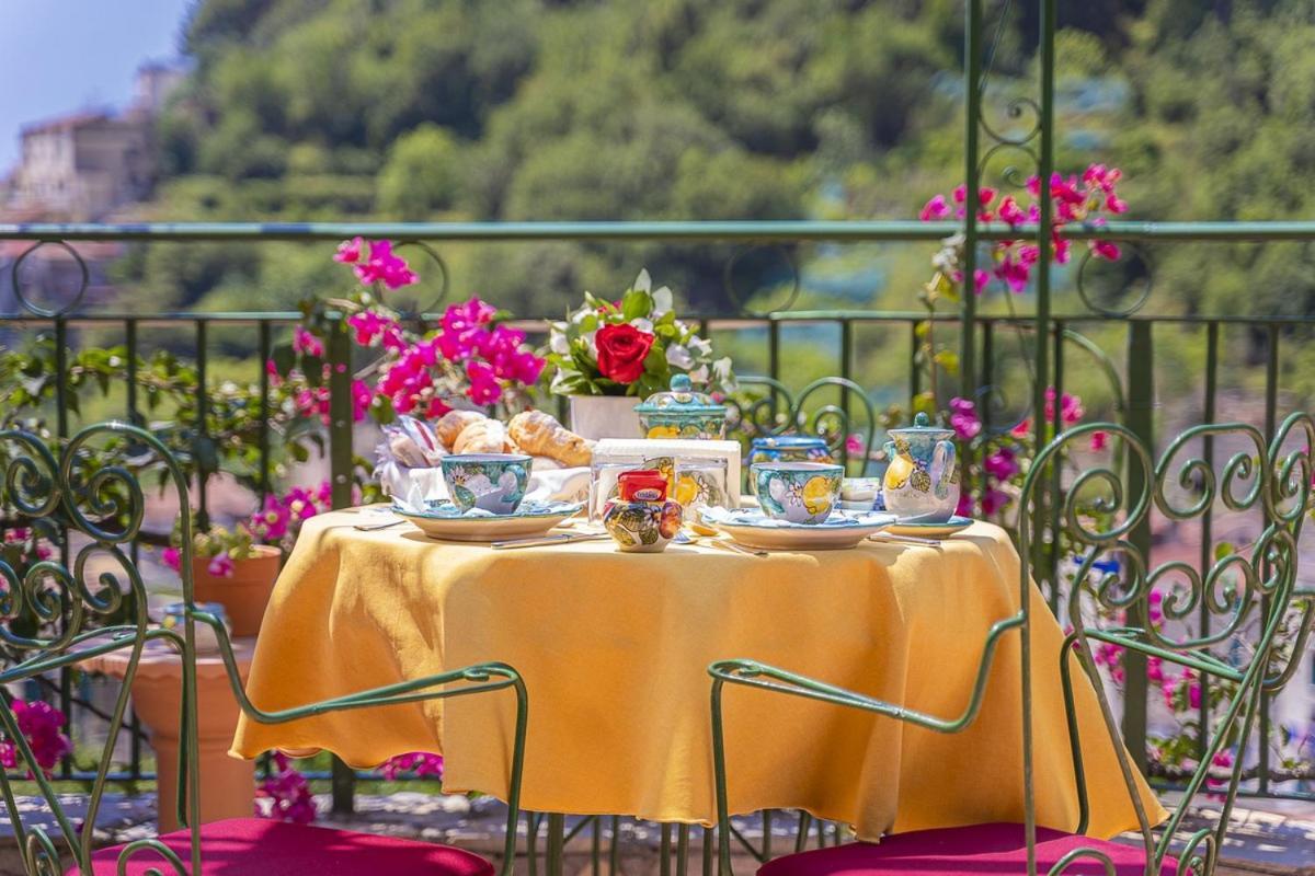 Montagnella Relax Bed & Breakfast Maiori Bagian luar foto