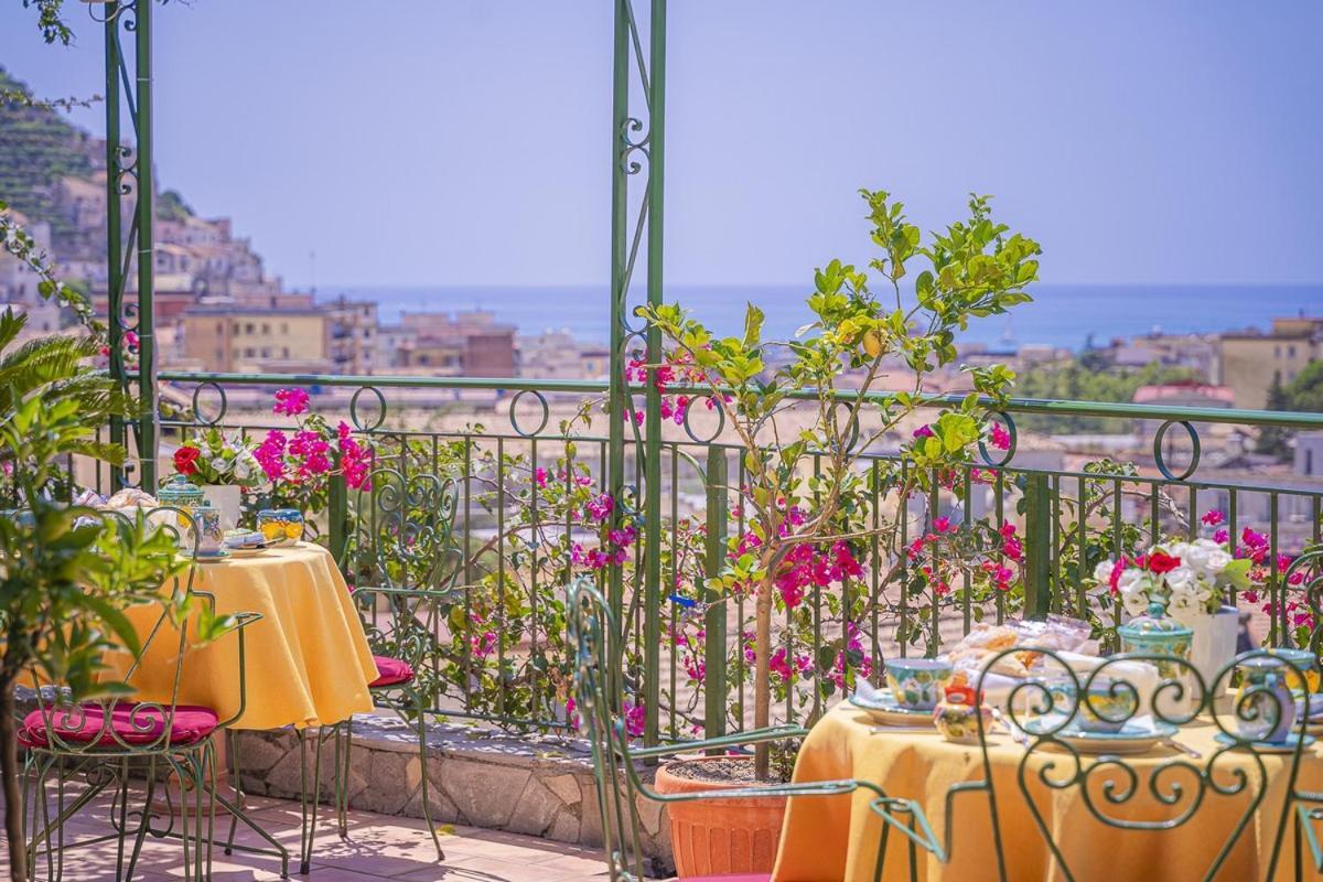 Montagnella Relax Bed & Breakfast Maiori Bagian luar foto
